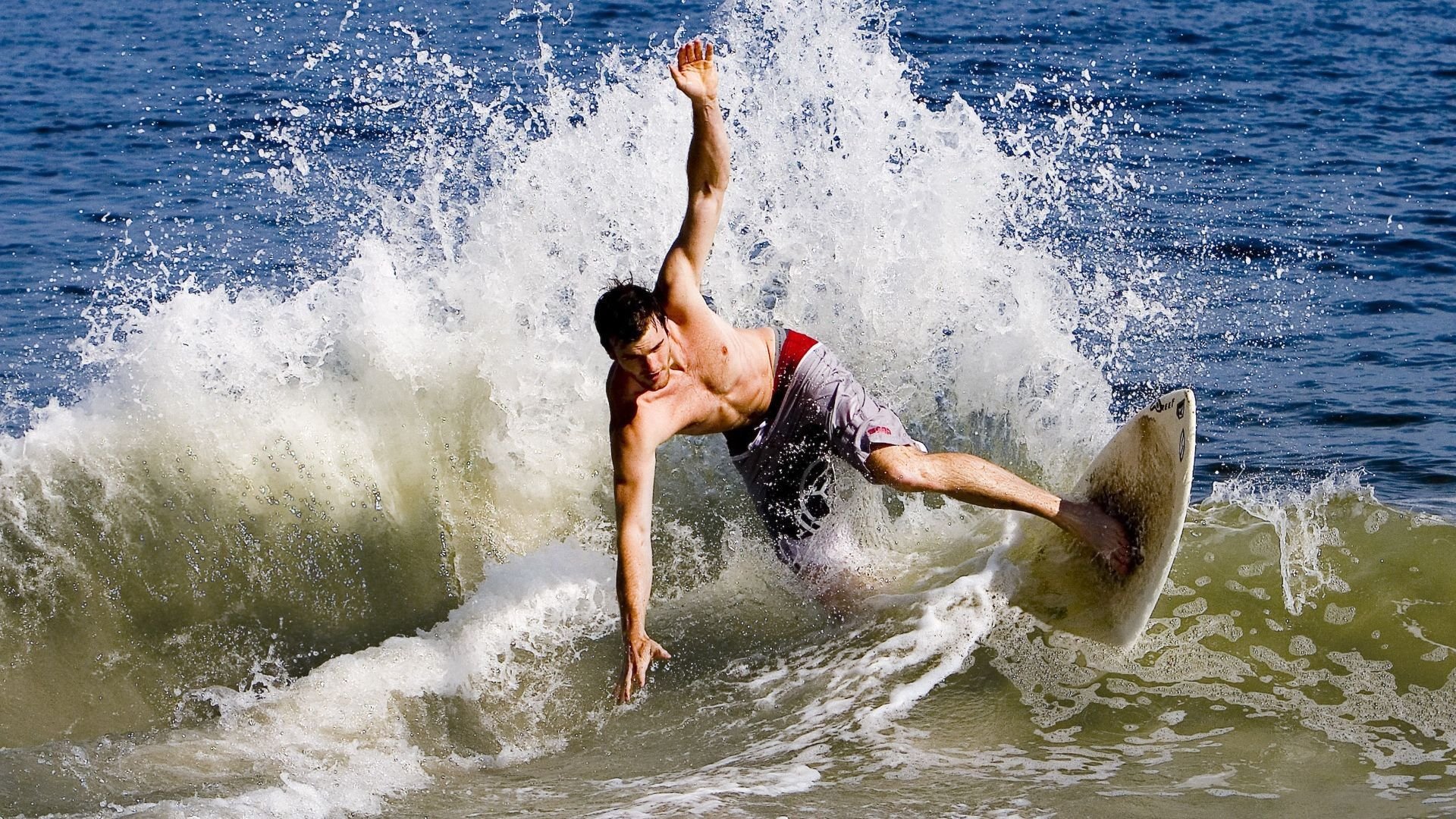 希腊翻盘突尼斯，弗拉霍维奇的统治级数据与神性的现代演绎